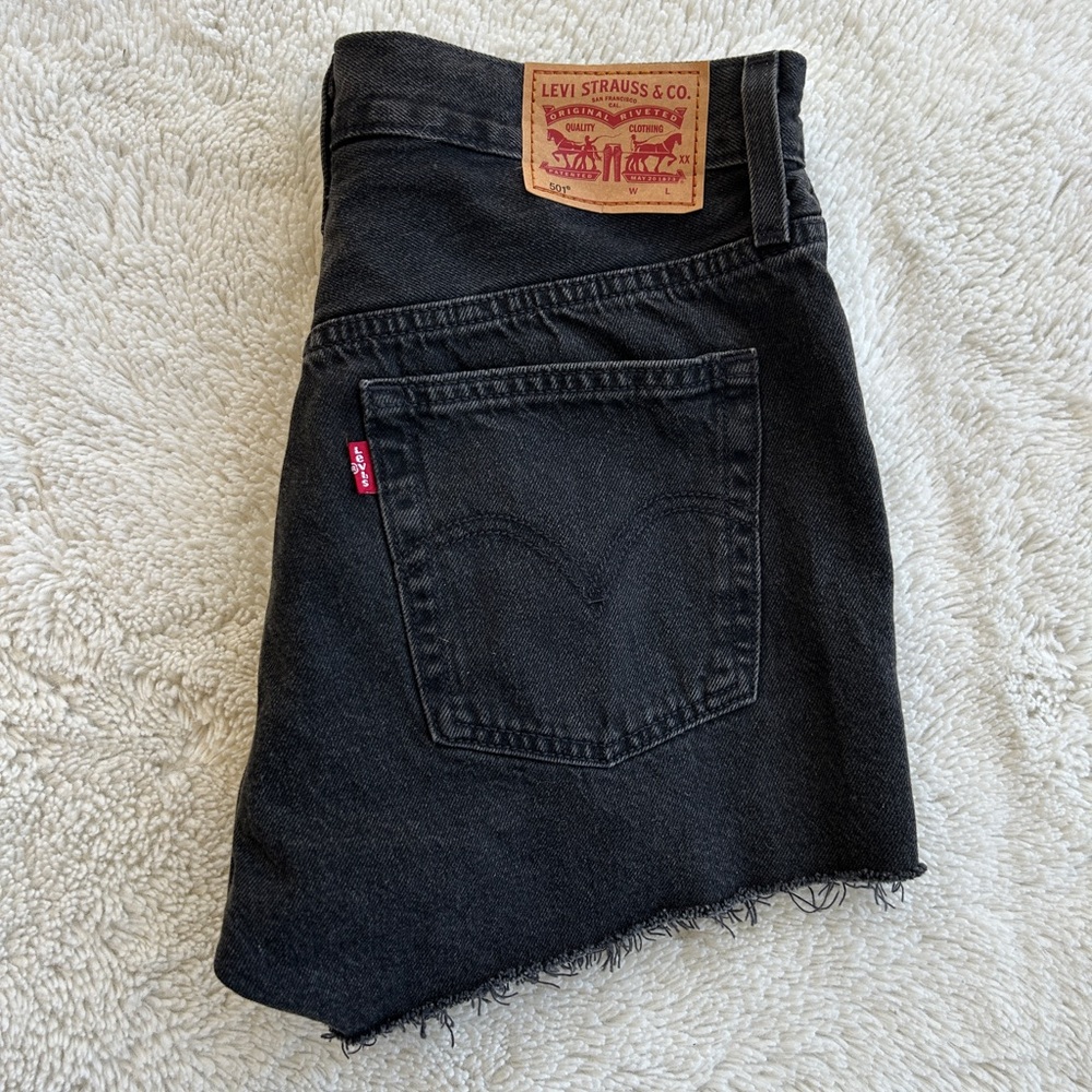 NWOT Levi’s 501 shorts